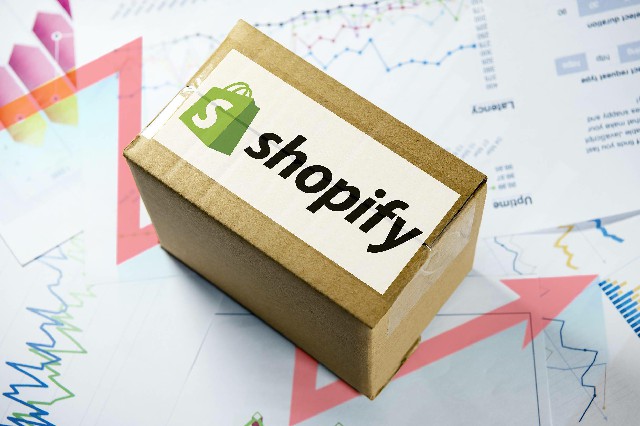 Shopify 的 API 密钥和商户 ID 的有效期是多久？